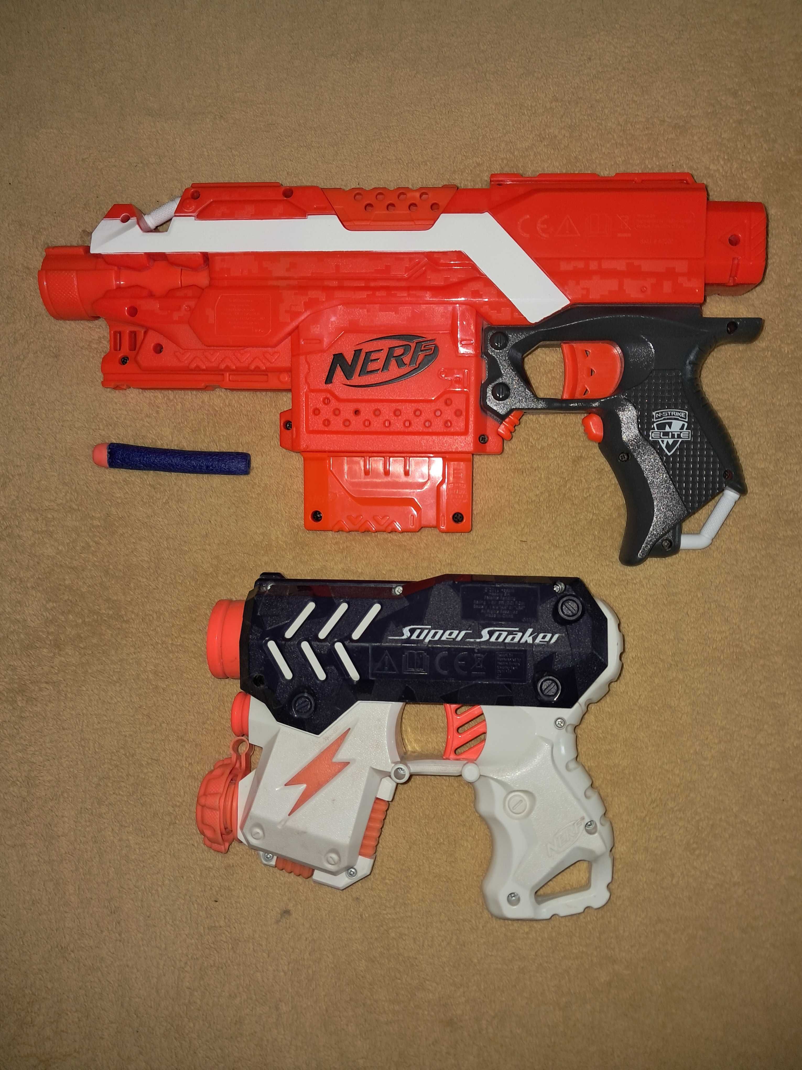 Dwa pistolety Nerf