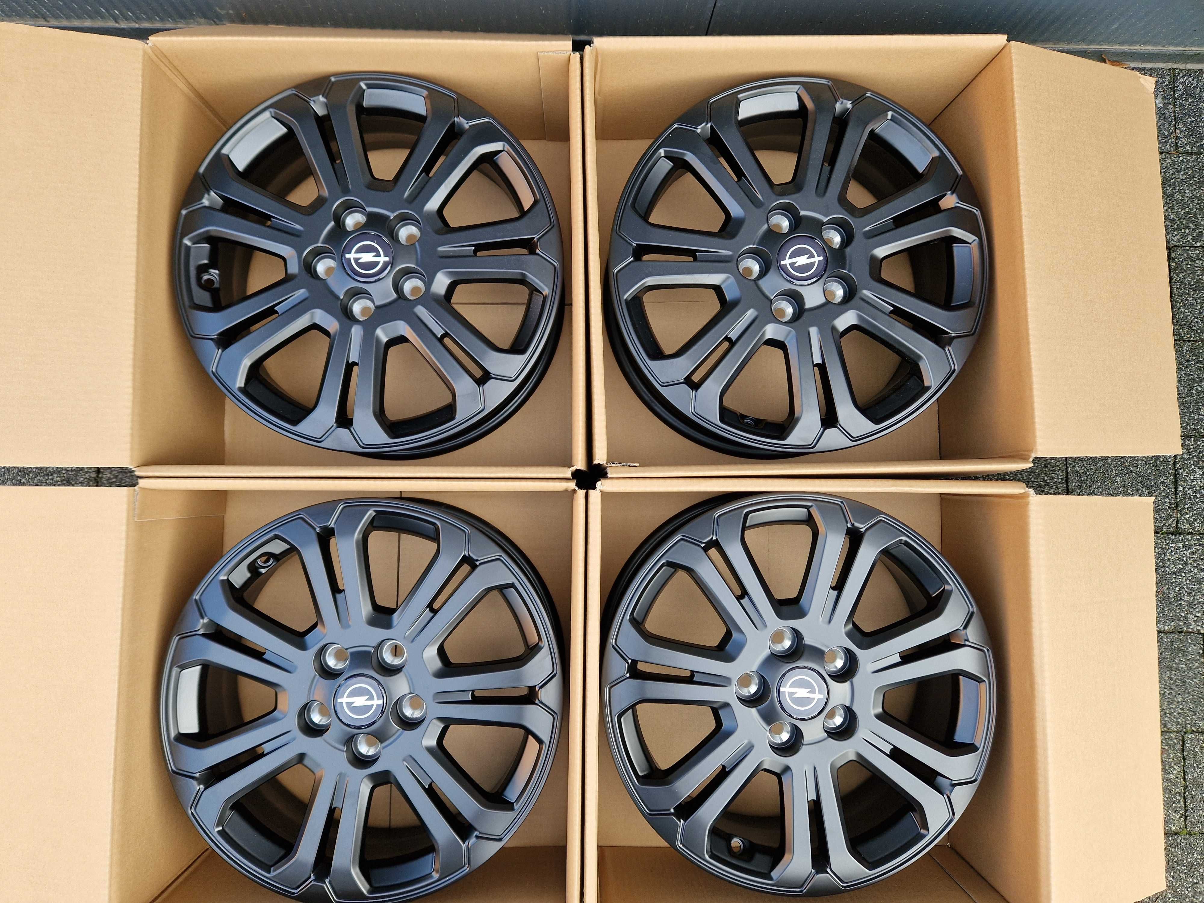 4x Felgi 17" Opel VIVARO 5x114,3