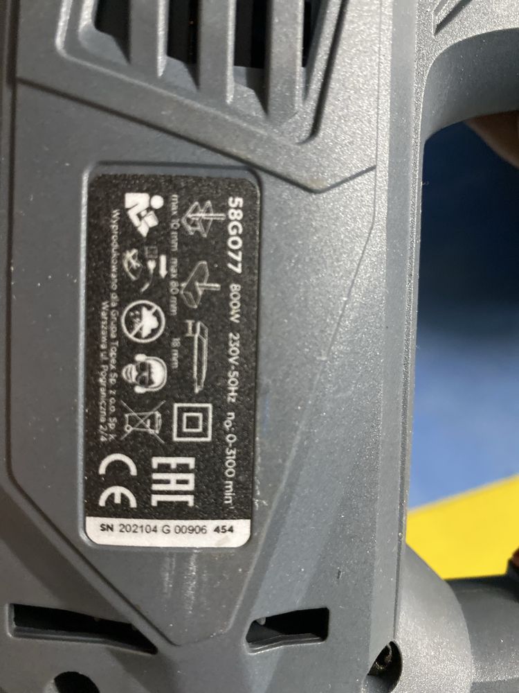 Wyrzynarka Graphite 800W
