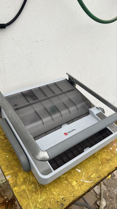 Encadernadora / Furadora Rexel CWB406 – Profissional