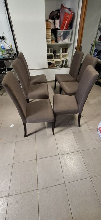 Conjunto de 6 cadeiras, uma delas com danos reparáveis