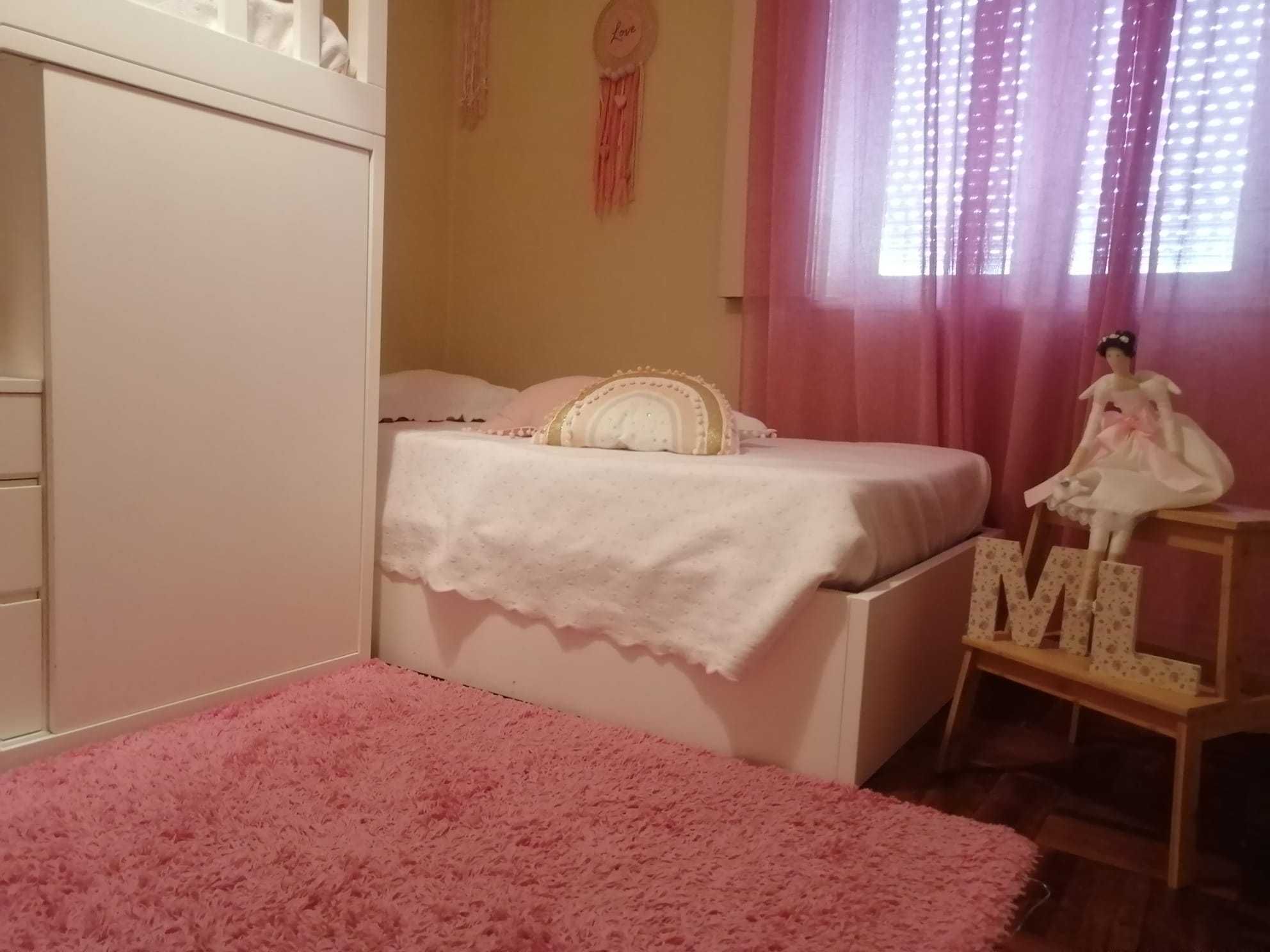 Quarto infantil/juvenil - 2 camas com arrumação e colchões incluidos