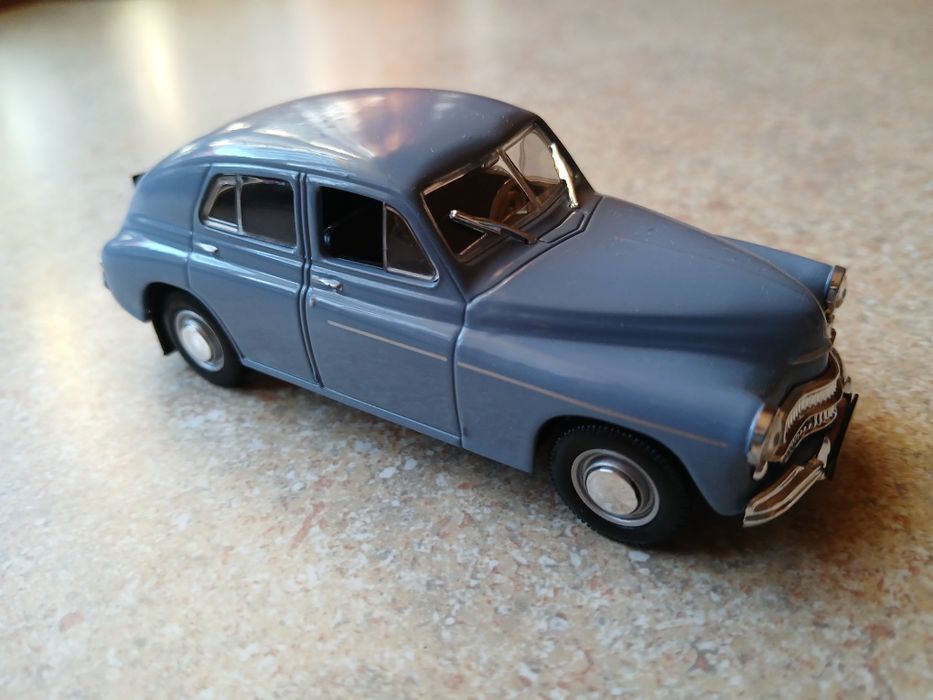 Modele Legendy PRL- Warszawy