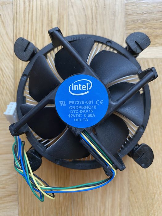 Кулер охолодження процесора Intel