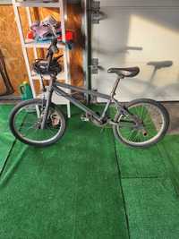 Vendo bicicleta BMX usada