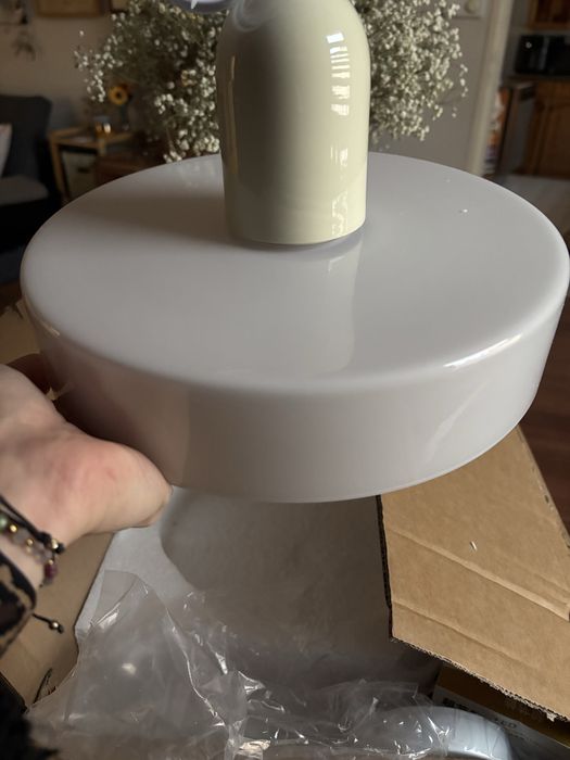 Szklana lampa bauhaus biala bezowa