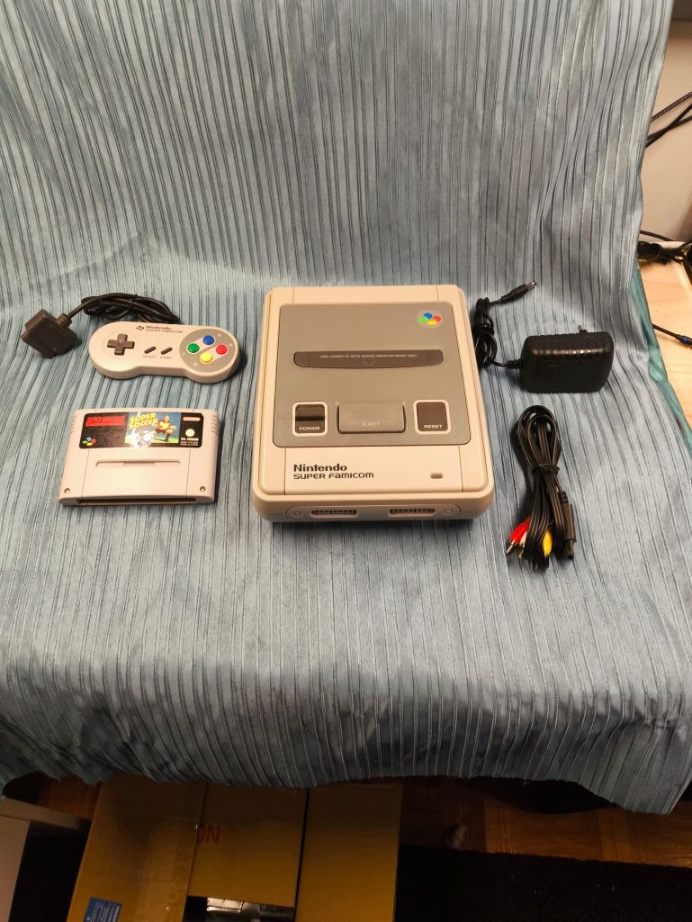 Super Nintendo / Super Famicon