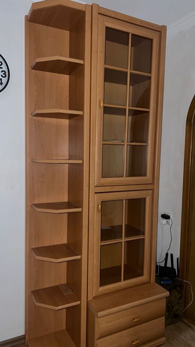 Шкаф б/у 1000 грн .Самовивіз.