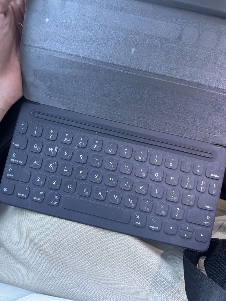Чохол клавіатура  IPad Pro 10,5 або iPad 10,2 оригінал