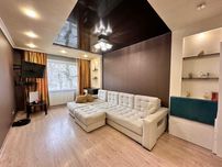 Продаж 3-ої квартири, Леваневський м-в (стометрівка).