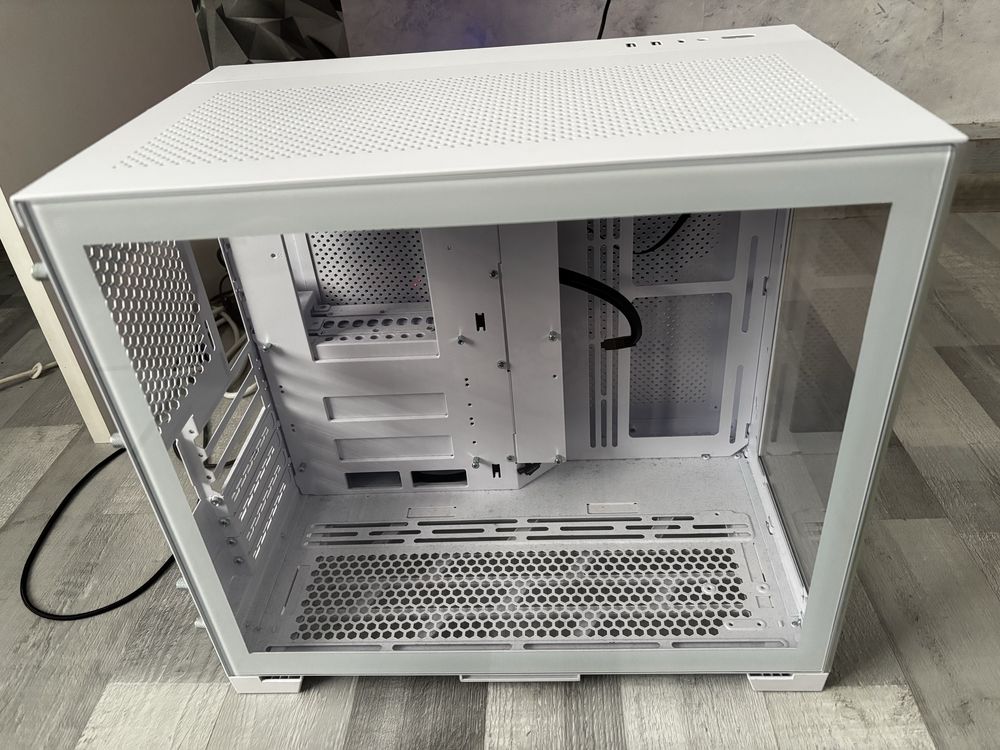Lian Li O11 Dynamic Mini Snow Edition