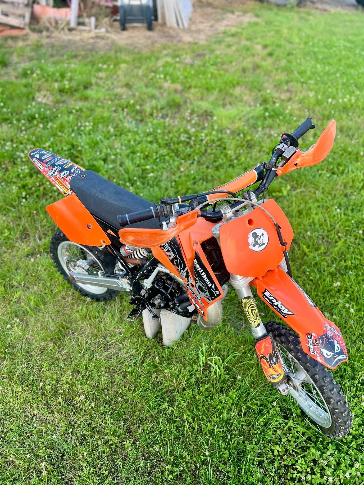 Cross KTM SX 65.