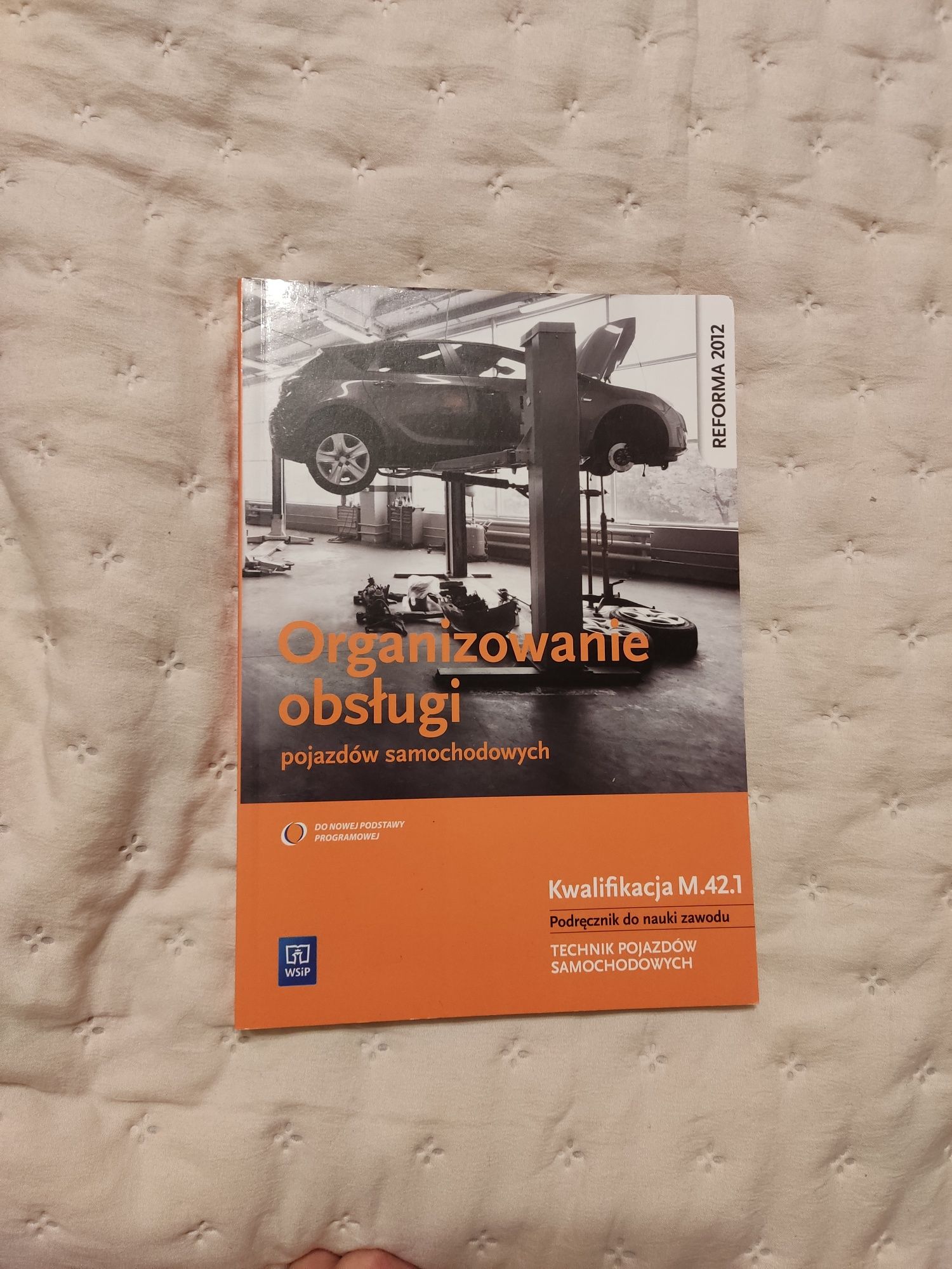 Sprzedam książki kwalifikacje m 42.1, m18.2, m18.1