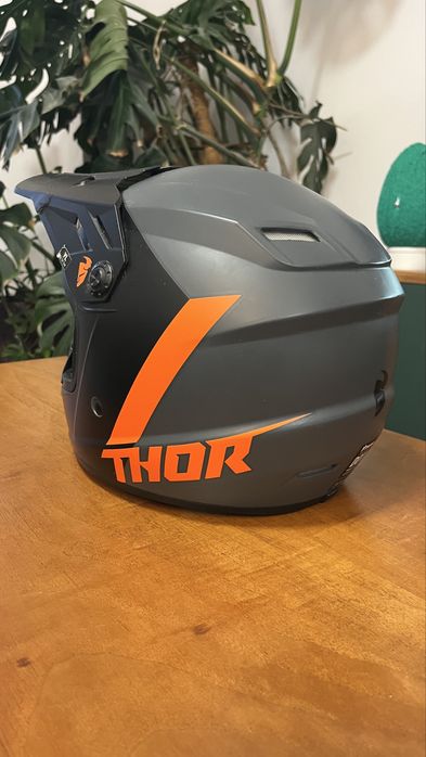 Kask Cross - Rozmiar YL Thor S22 Sector CHEV Charcoal /Orange Junior