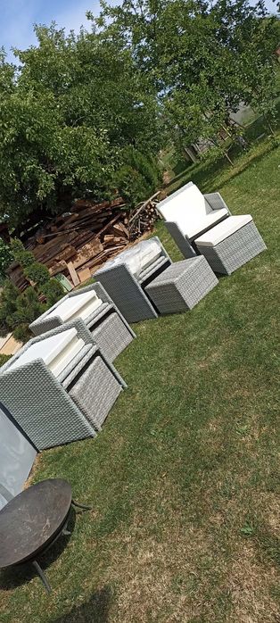 Sprzedam komplet mebli na podwórko