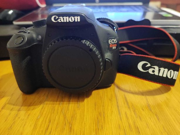 Canon rebel t5 + Lente 50mm + Lente 18-55mm+filtro