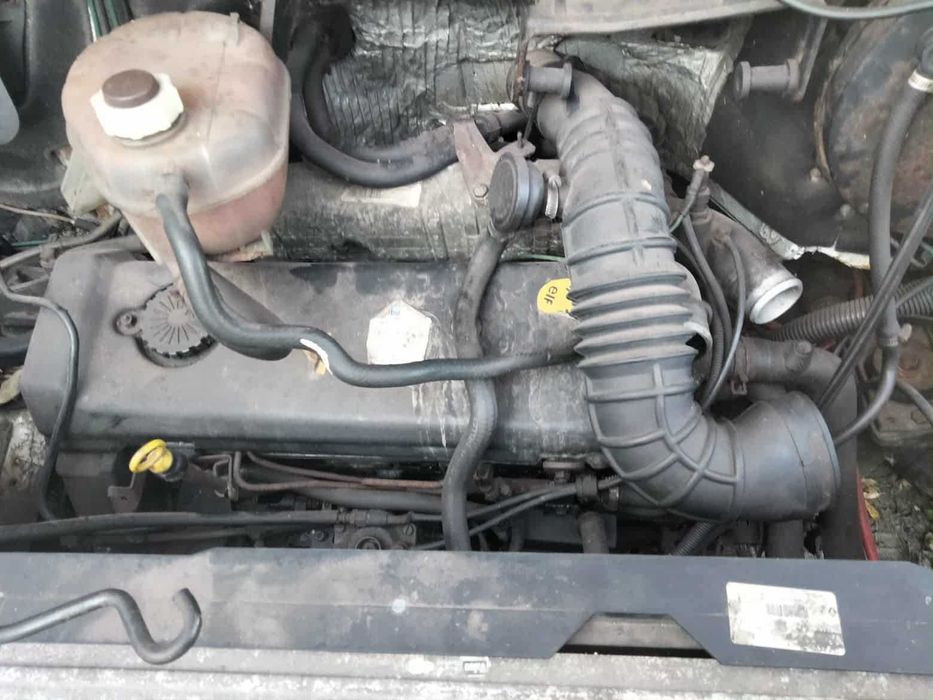 Silnik skrzynia master Movano  2.8