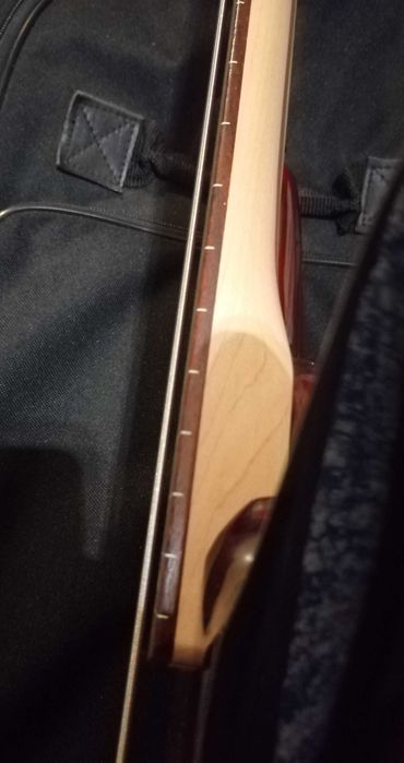 Baixo Fretless - 4 Cordas - Ibanez SR370EF BBT - €280