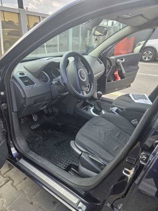 Автомобіль Renault Megan 2