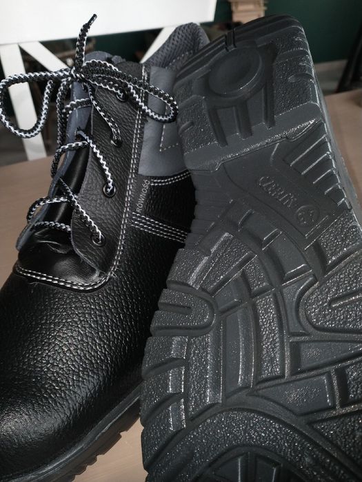 Buty do pracy / ogrodu / ochronne w rozmiarach 44/45/46 
Zastosowanie