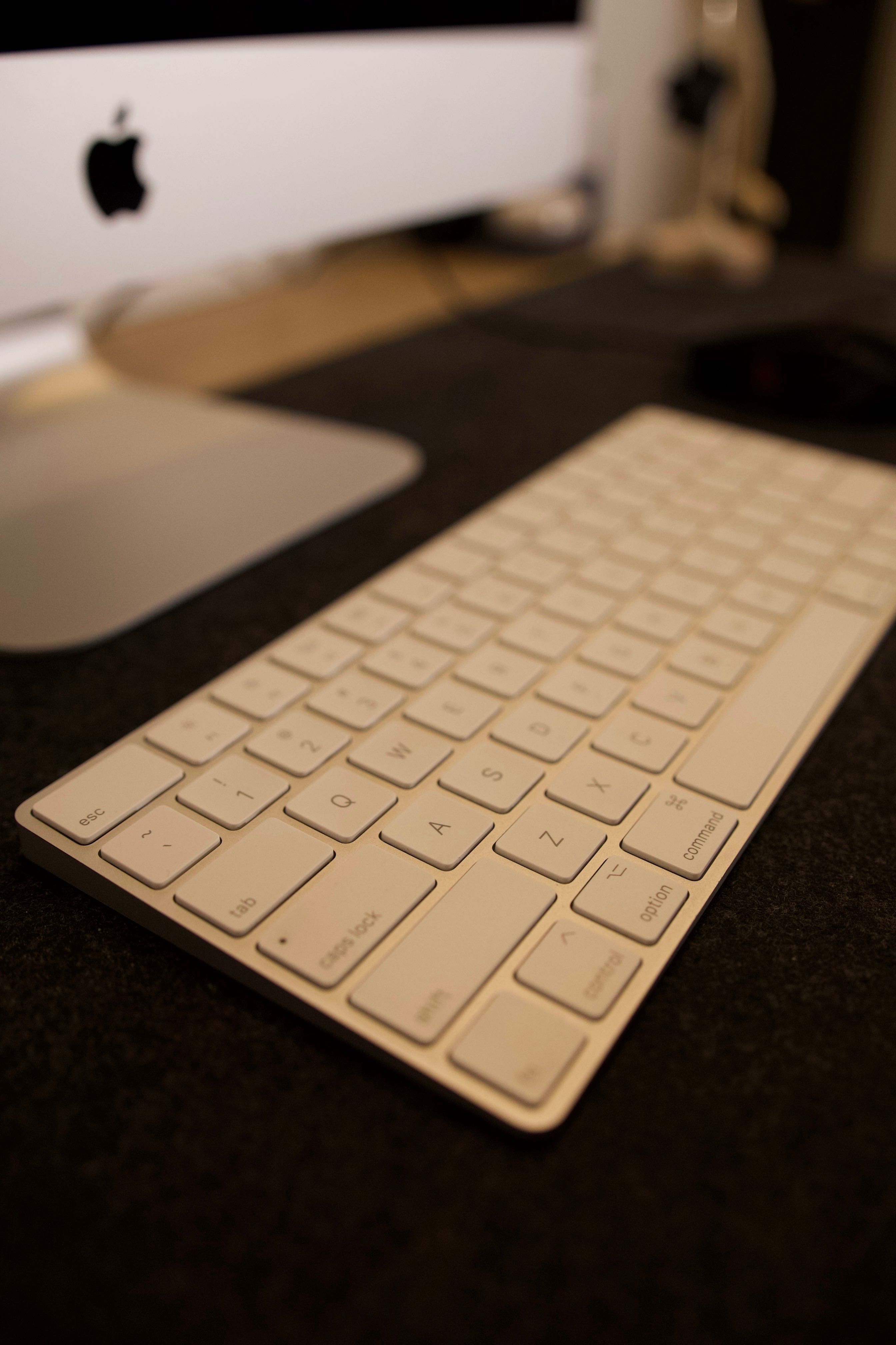 Компʼютер Apple iMac 21.5 4k Retina ( 2019 року ) Стан нового.