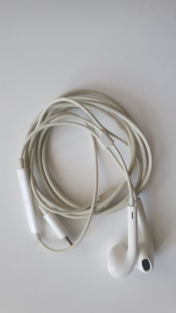 Проводні навушники  Аpple EarPods with lightning