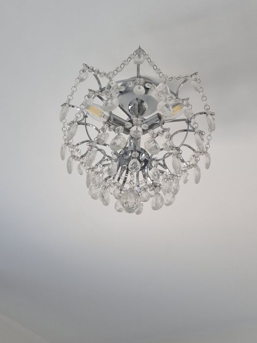 Żyrandol srebrny z kryształkami