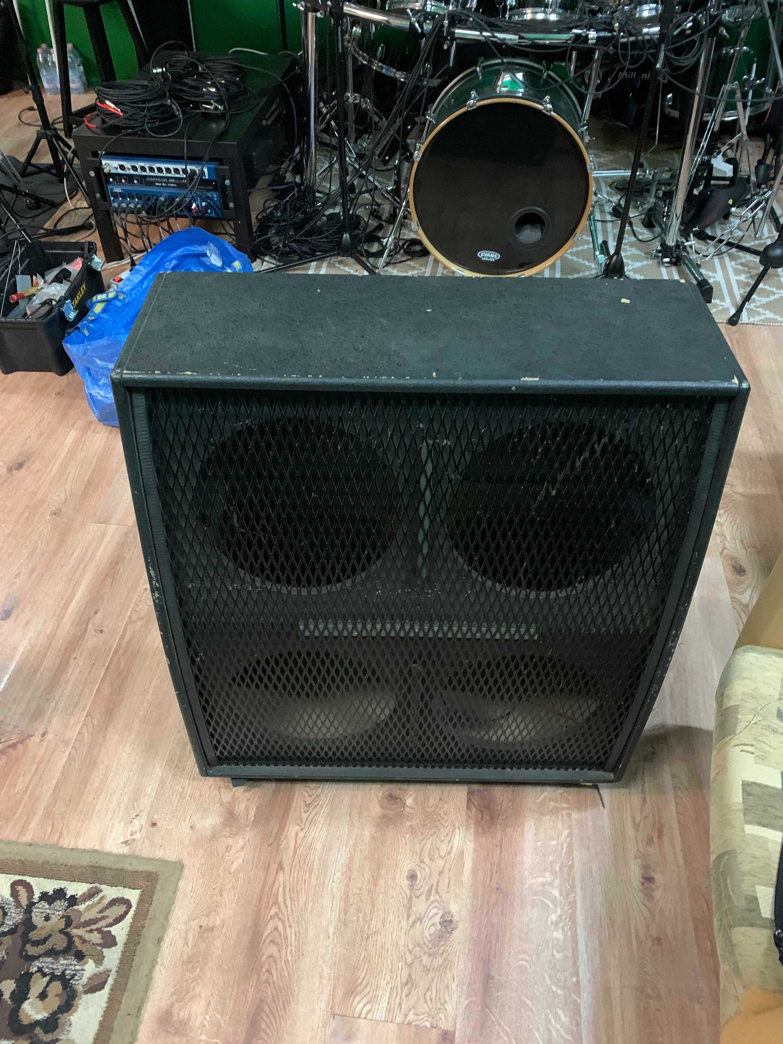 Kolumna paczka 4x12 pusta