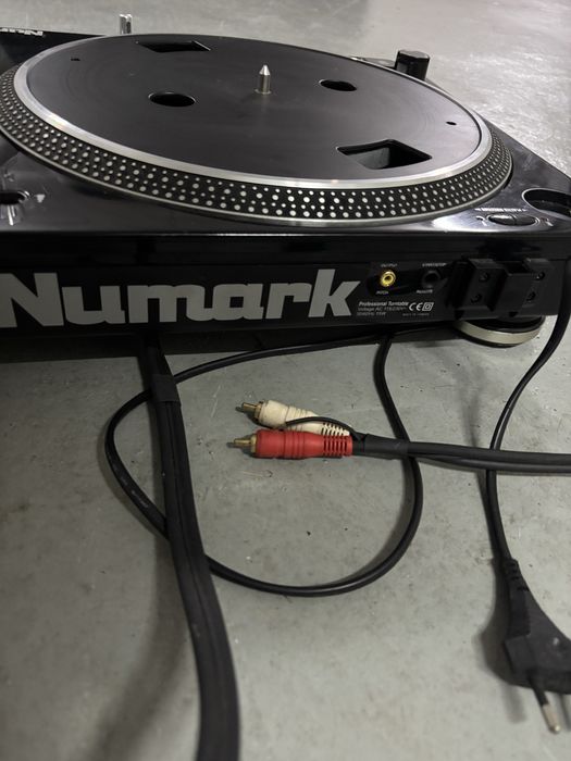 Vendo gira discos Numark T-100 a funcionar