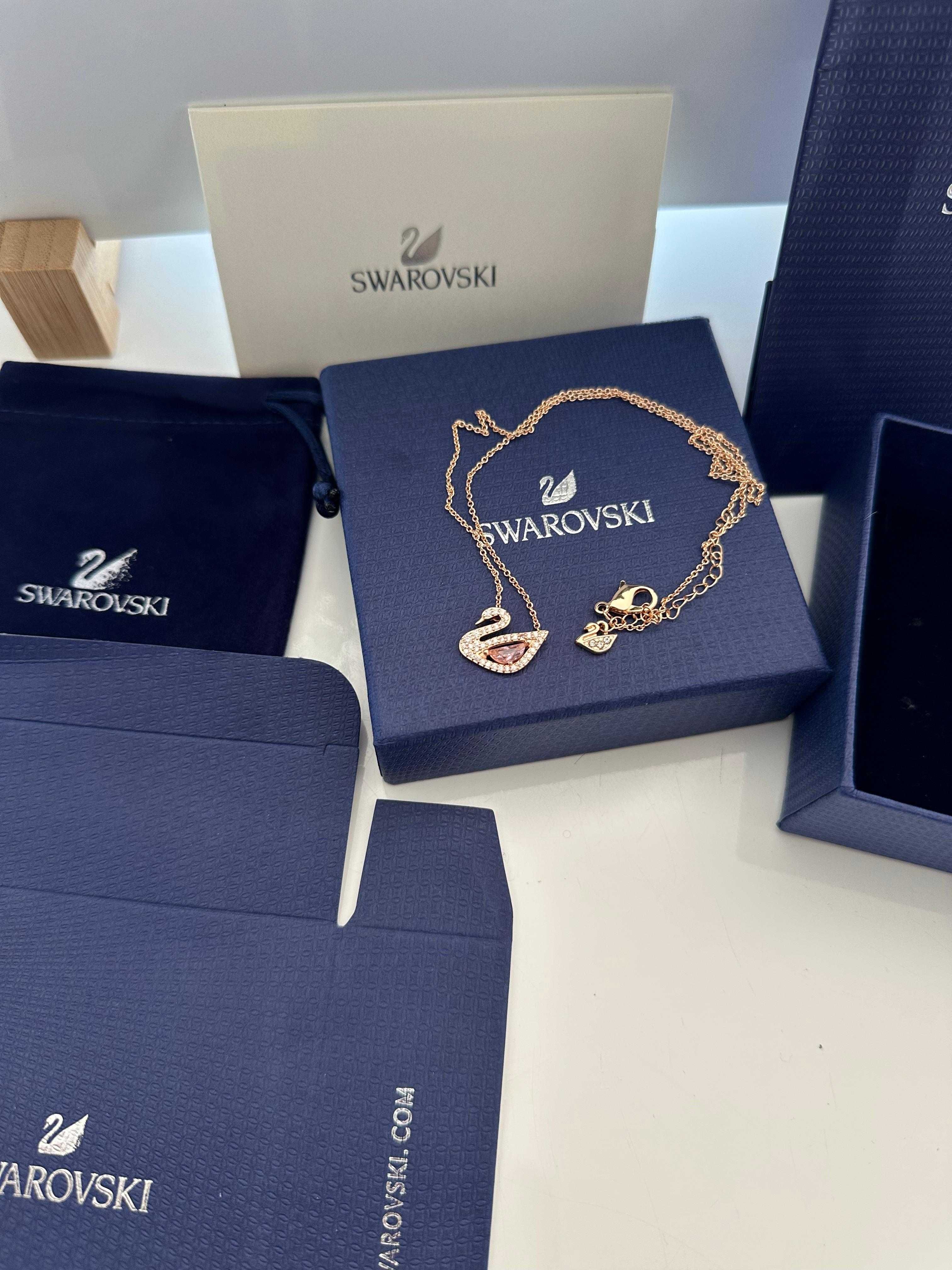 COLAR SWAROVSKI ROSE NOVO