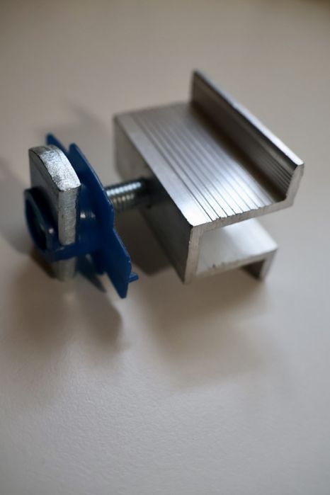 Кріплення для сонячних панелей