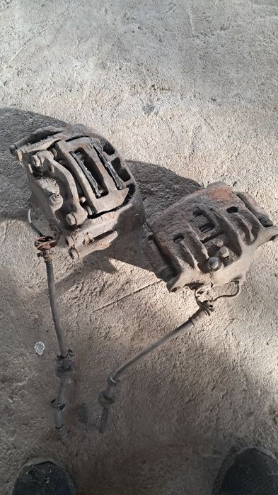 Zaciski hamulcowe przód/tył VW T4