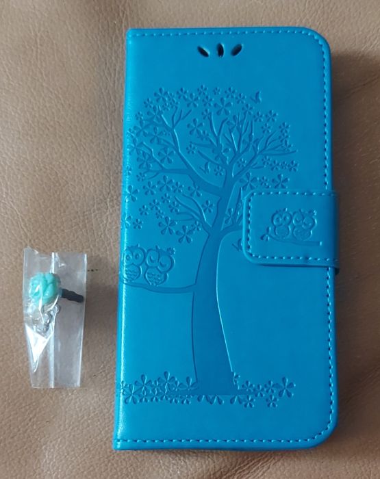 Etui na telefon       .