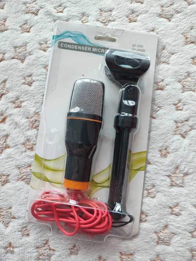 Mikrofon screamer z mini statywem, model SF-666