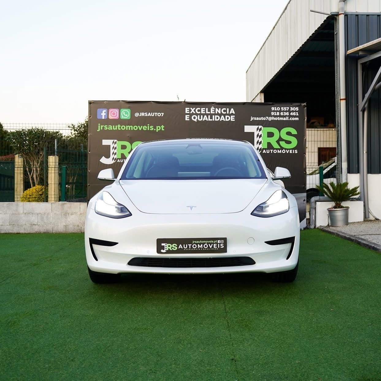 Tesla Model 3 Como Novo