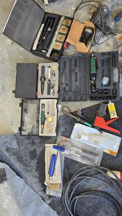 Venda de garagem - Várias Ferramentas