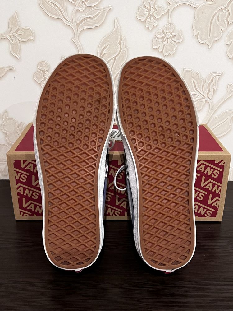 Vans Authentic US 9.5