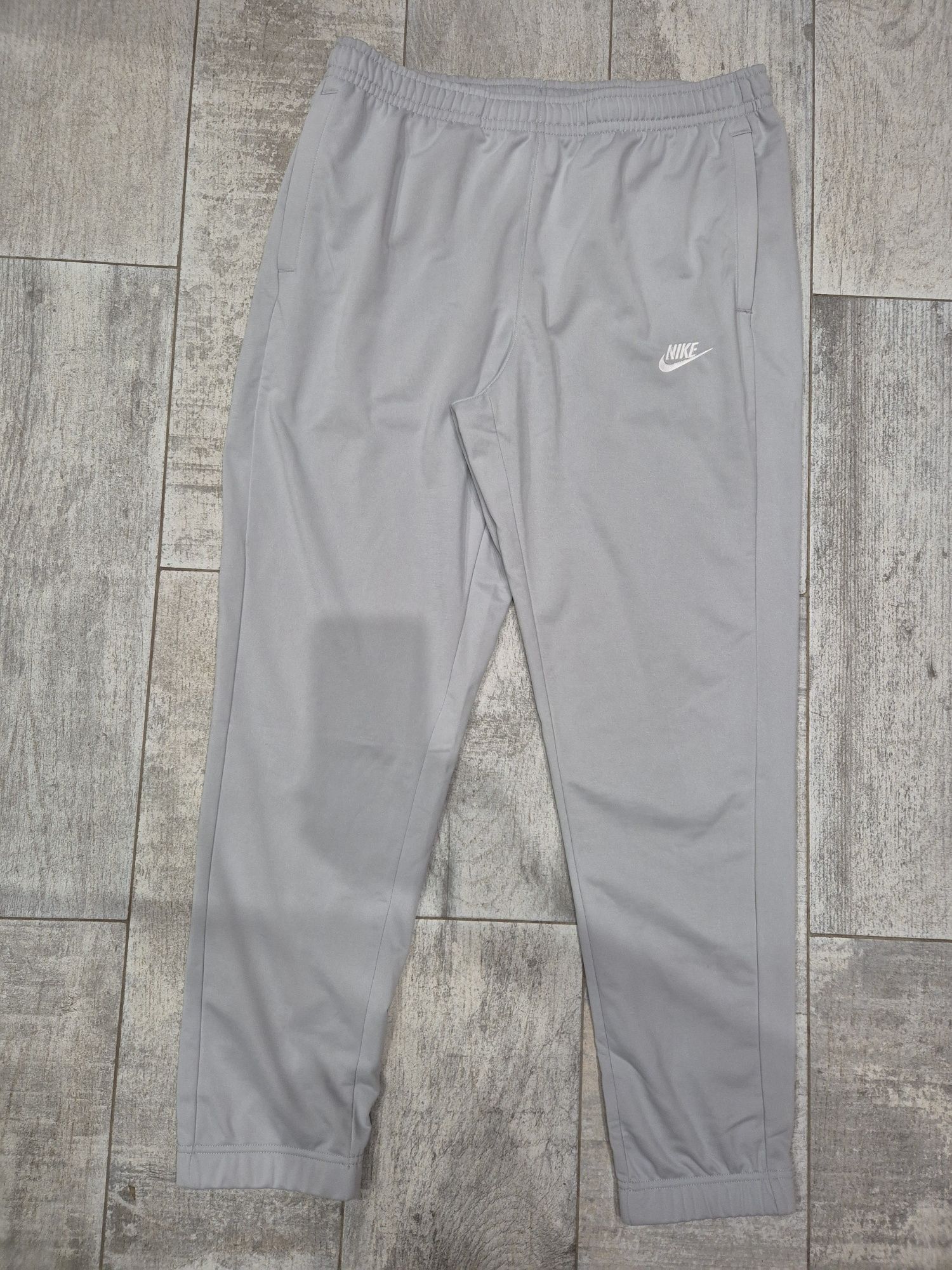 Спортивный костюм Nike FB7351-077