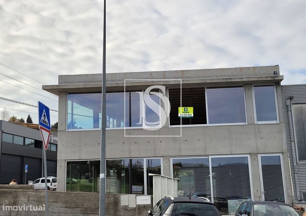 Pavilhão Novo no Centro Empresarial de Ferreiros - Braga