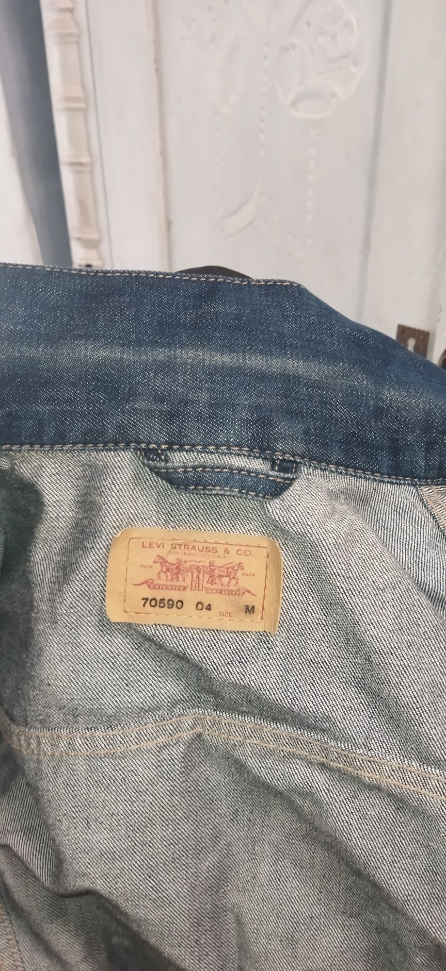 Джинсовая куртка levis