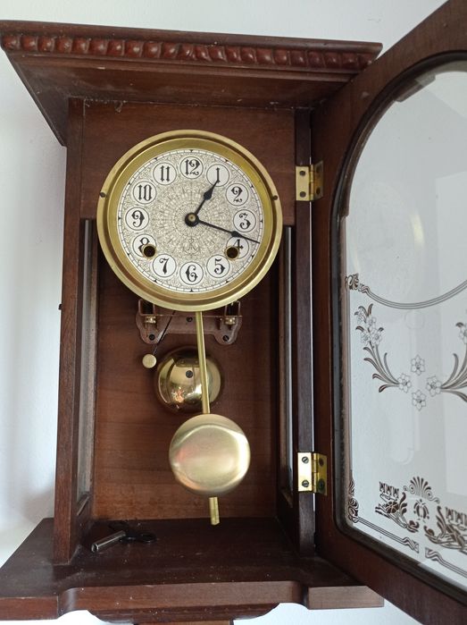 Relógios de parede antigos