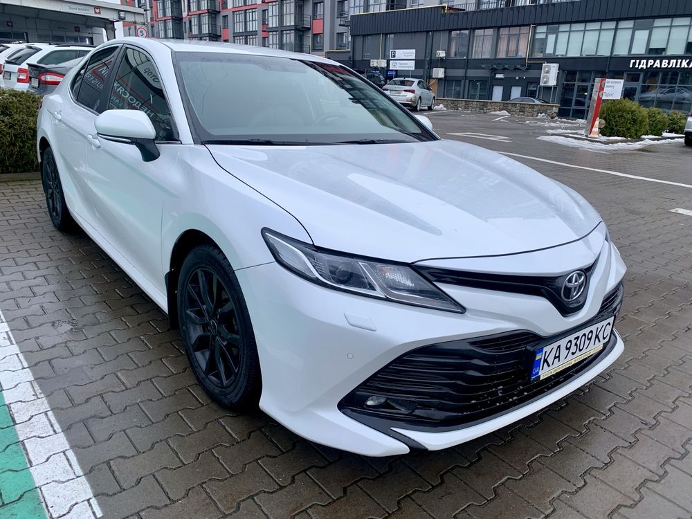 Продам Toyota Camry в ідеальному стані