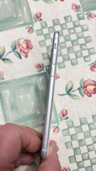 Vendo Iphone 6 totalmente funcional con caixa e manual de instruções