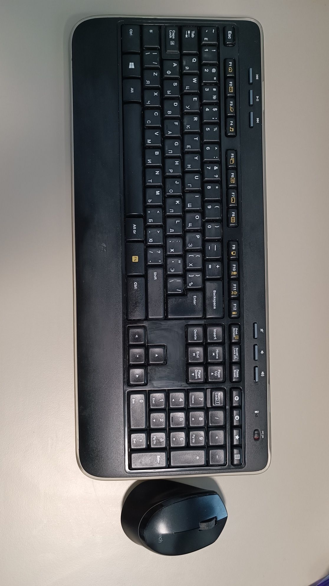 Клавіатура Logitech K520