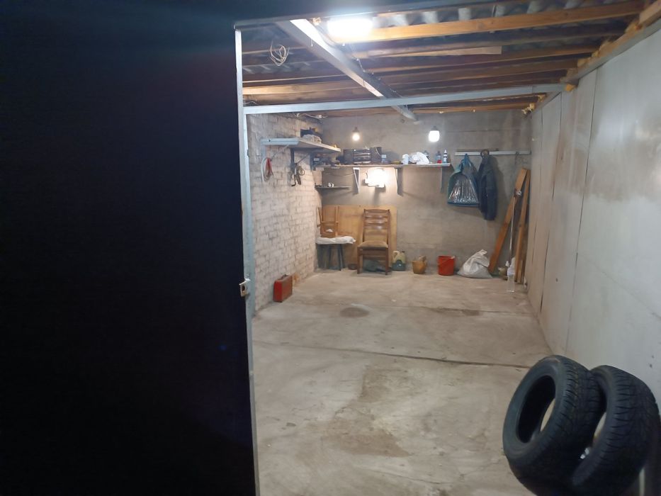 Продам гараж біля м.Студентська