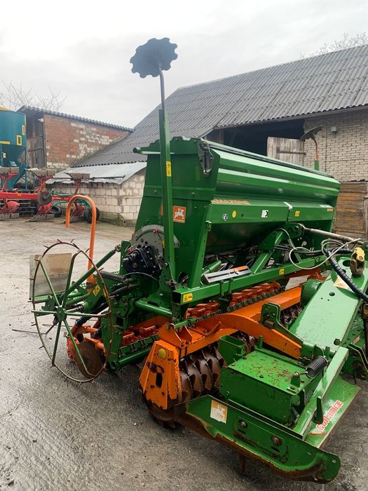 Zestaw uprawowo-siewny nadbudowany amazone AD 303 brona wirowa KG 303