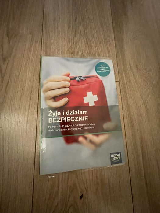 Żyję i działam bezpiecznie EDB liceum podręcznik Nowa Era