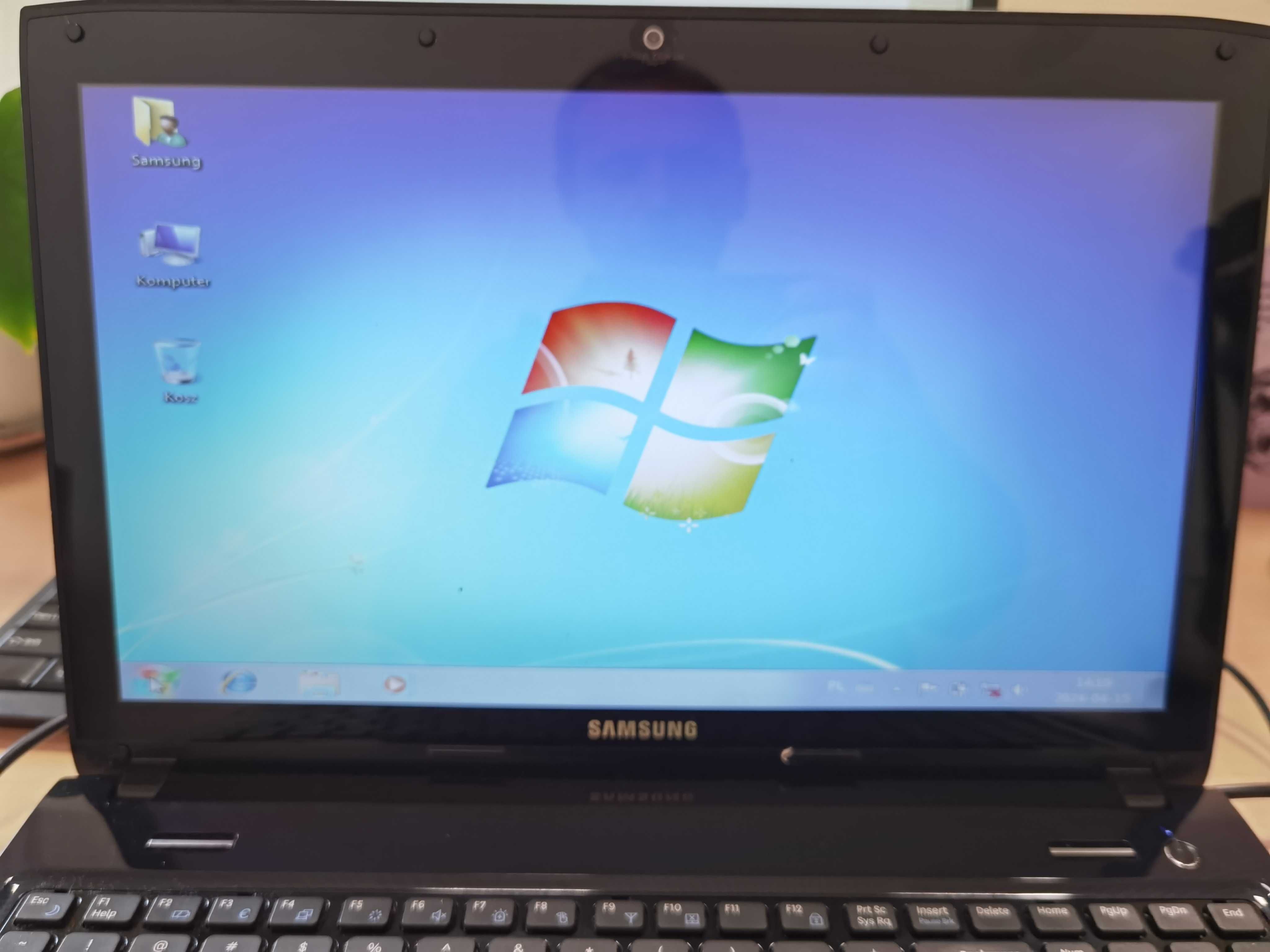 Laptop SAMSUNG i5 4 Gb RAM grafika dedykowana Nvidia