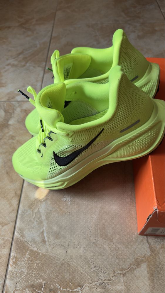 Чоловічі кросівки NIKE AIR ZOOM PEGASUS 41 44 28 см