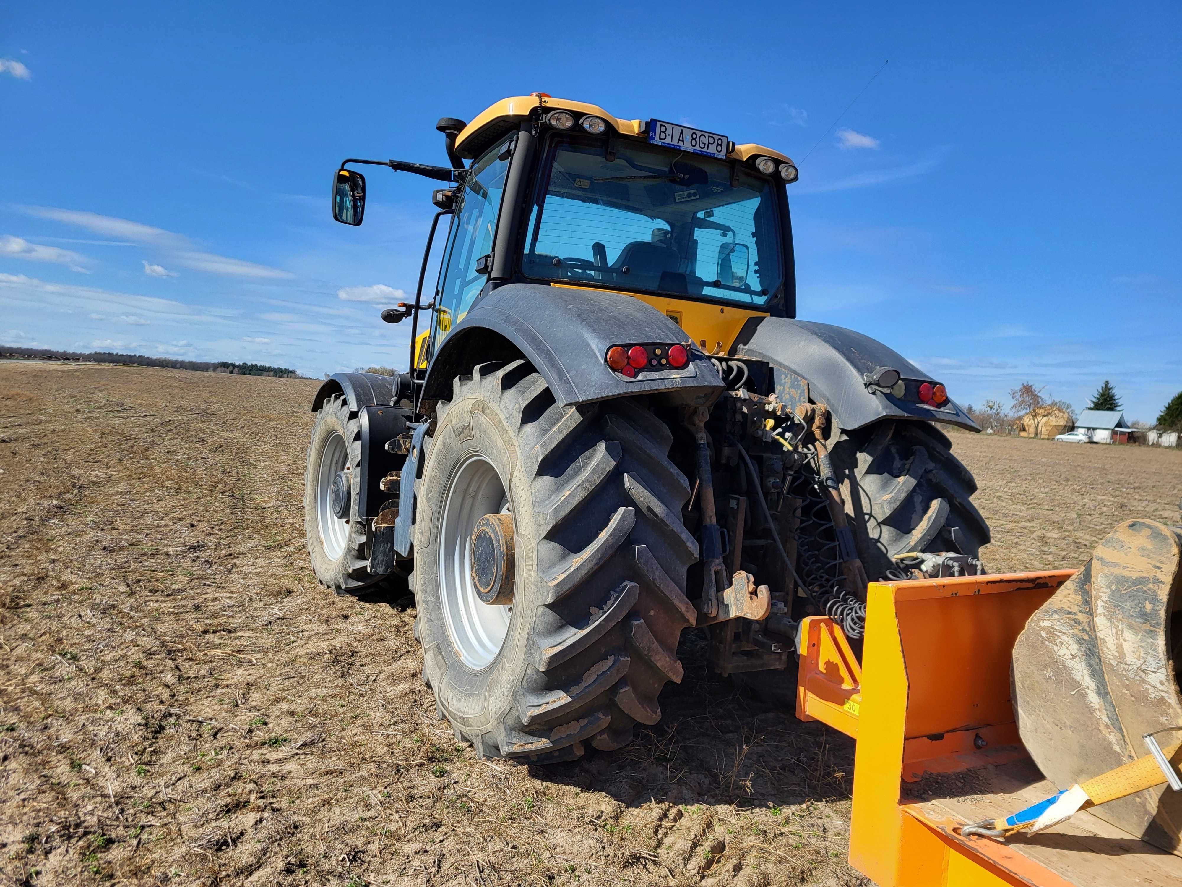 JCB Fastrac 8250
